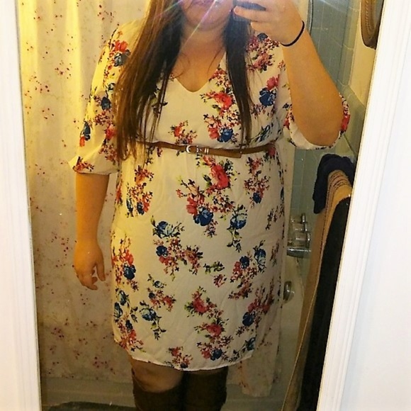 Dresses & Skirts - Floral Dress